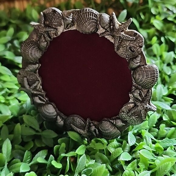 Vintage Mini Silver Tone Seashell Starfish Sand Dollar Photo Picture Frame - Picture 1 of 6